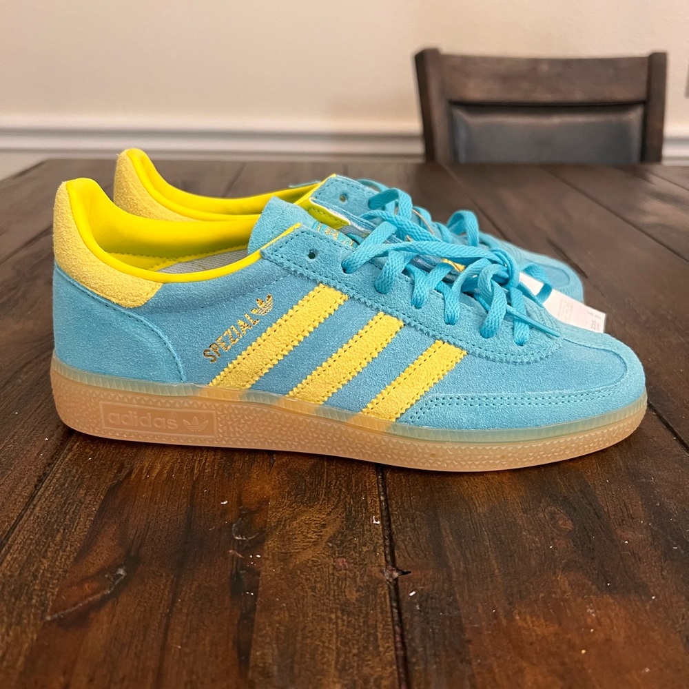 Adidas Handball Spezial Women’s Sneakers size 6.5